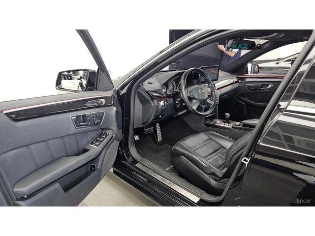 Mercedes-Benz E 63 AMG 360 CAM* HARMAN KARDON* ОБДУХ* ВЪЗДУХ - автомобили, коли, обяви за нови и употребявани 3