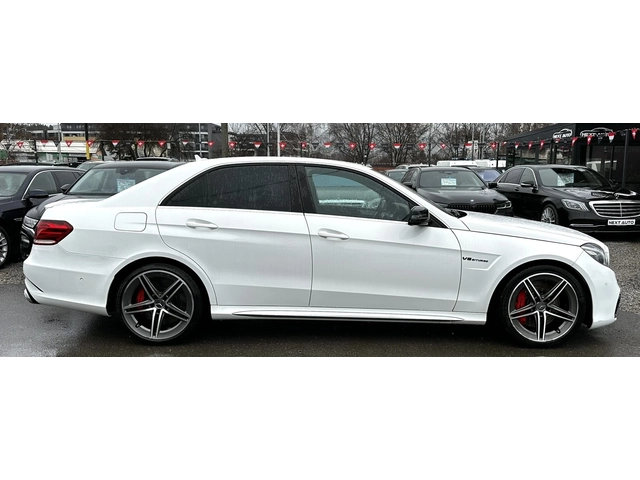 Mercedes-Benz E 63 AMG S 5.5i 585HP V8 BiTURBO 4MATIC HARMAN/KARDON - автомобили, коли, обяви за нови и употребявани 3