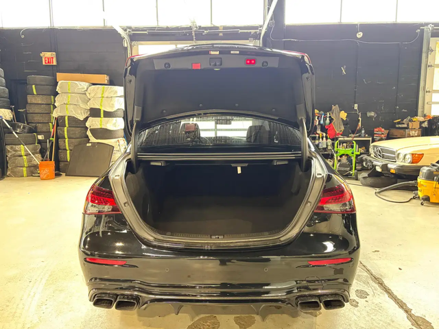 Mercedes-Benz E-Class AMG E 63 S 4MATIC+ Sedan*XTREMELY LOW KMS*11 DEALER SERVICE RECS*850 HP!* All Wheel Drive - автомобили, коли, обяви за нови и употребявани 7