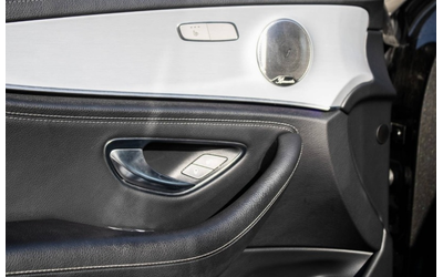 Mercedes-Benz E E 220d 4Matic AMG Line - автомобили, коли, обяви за нови и употребявани 7