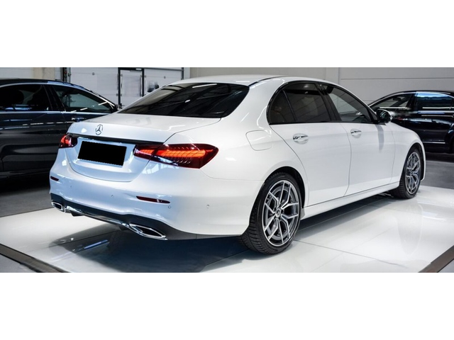 Mercedes-Benz E E 220d 4Matic AMG Line - автомобили, коли, обяви за нови и употребявани 3