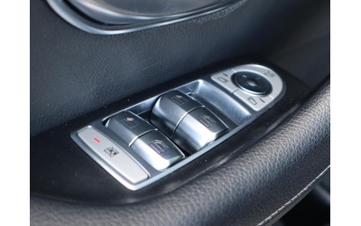 mercedes-benz-e-e-300e-4matic-amg-line - 5