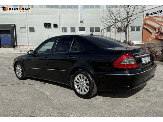 Mercedes-Benz E220 2.2d 170к.с. ЕVO - автомобили, коли, обяви за нови и употребявани 2