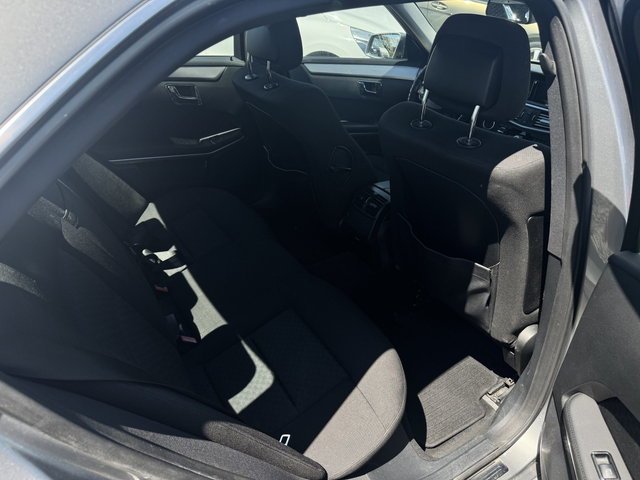 Mercedes-Benz E220 - автомобили, коли, обяви за нови и употребявани 11