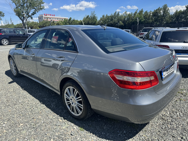 Mercedes-Benz E220 - автомобили, коли, обяви за нови и употребявани 5