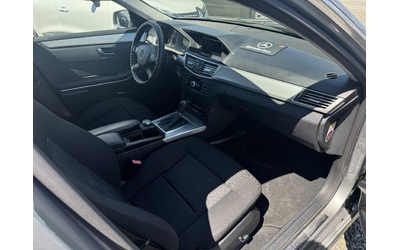 Mercedes-Benz E220 - автомобили, коли, обяви за нови и употребявани 9