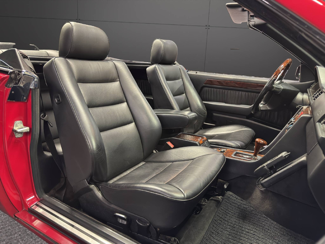 Mercedes-Benz E320 Cabriolet - автомобили, коли, обяви за нови и употребявани 30