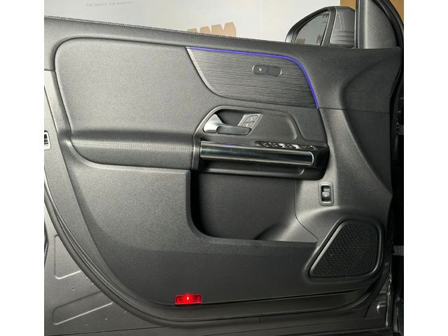 Mercedes-Benz EQA 250 AMG* Memory - автомобили, коли, обяви за нови и употребявани 5