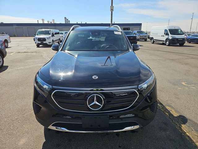 Mercedes-Benz EQB 2022* DIGITAL* PANO* 18000KM* ШОУРУМ* ЛИЗИНГ - автомобили, коли, обяви за нови и употребявани 0