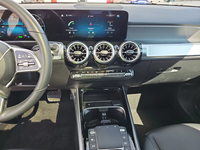 Mercedes-Benz EQB 2022* DIGITAL* PANO* 18000KM* ШОУРУМ* ЛИЗИНГ - автомобили, коли, обяви за нови и употребявани 7