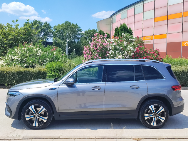 Mercedes-Benz EQB 300 4MATIC AMG FACELIFT - автомобили, коли, обяви за нови и употребявани 2