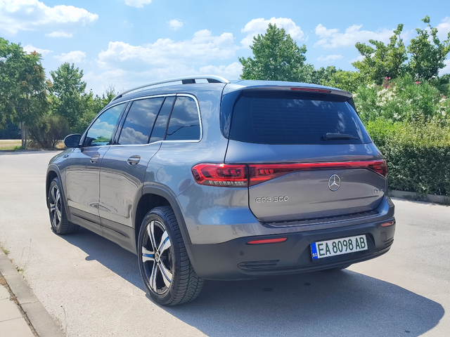 Mercedes-Benz EQB 300 4MATIC AMG FACELIFT - автомобили, коли, обяви за нови и употребявани 3