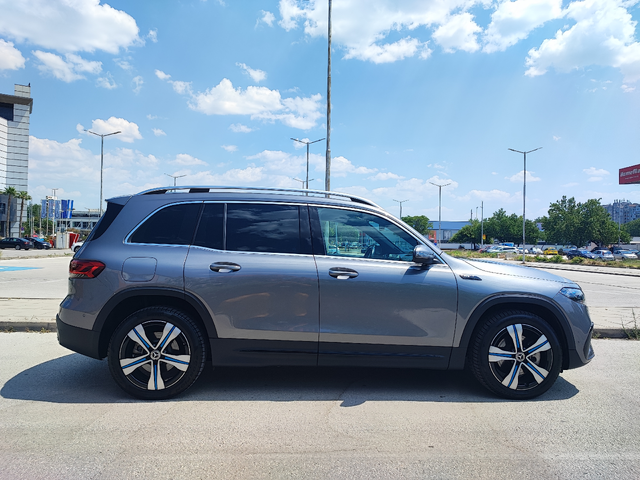 Mercedes-Benz EQB 300 4MATIC AMG FACELIFT - автомобили, коли, обяви за нови и употребявани 6