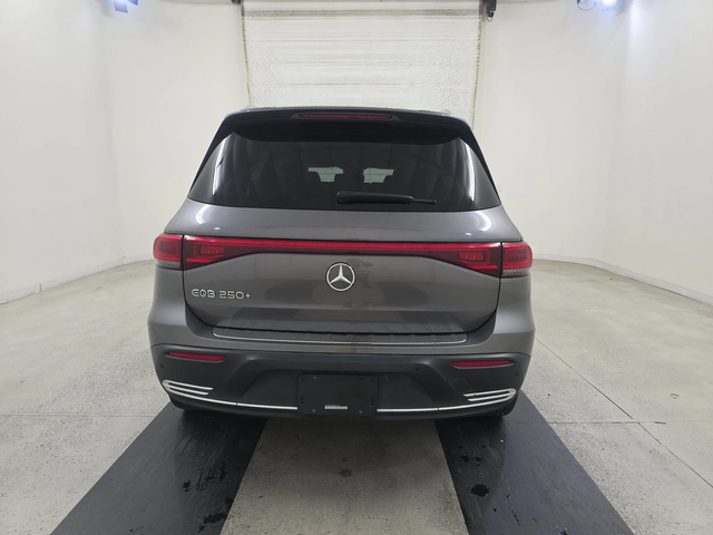 Mercedes-Benz EQB 250+ - автомобили, коли, обяви за нови и употребявани 2