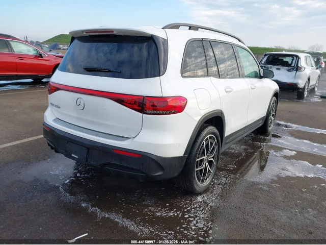 Mercedes-Benz EQB 250 SUV - автомобили, коли, обяви за нови и употребявани 5