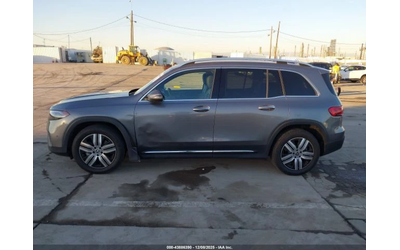 Mercedes-Benz EQB - автомобили, коли, обяви за нови и употребявани 12