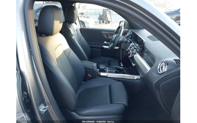 mercedes-benz-eqb - 4