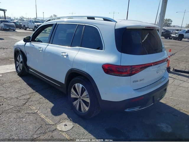 Mercedes-Benz EQB 300 / 4MATIC - автомобили, коли, обяви за нови и употребявани 3