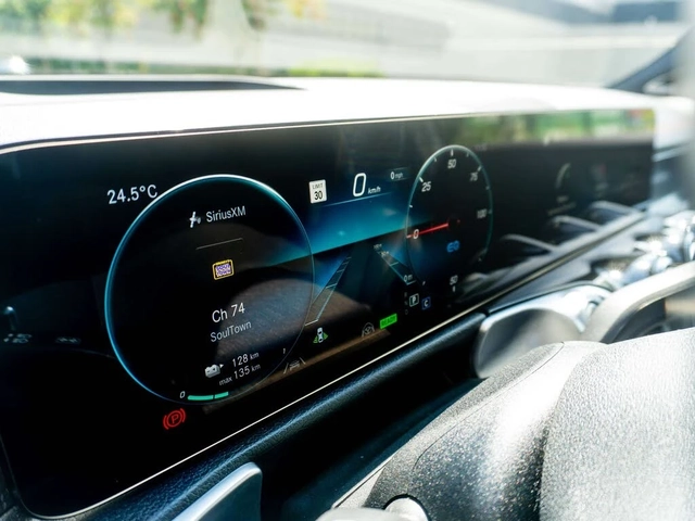 Mercedes-Benz EQB 350* 4MATIC* AMG* ПОДГРЕВ* 360* HUD* PANO* - автомобили, коли, обяви за нови и употребявани 10