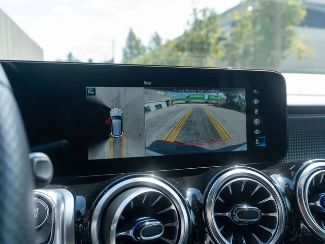 Mercedes-Benz EQB 350* 4MATIC* AMG* ПОДГРЕВ* 360* HUD* PANO* - автомобили, коли, обяви за нови и употребявани 12