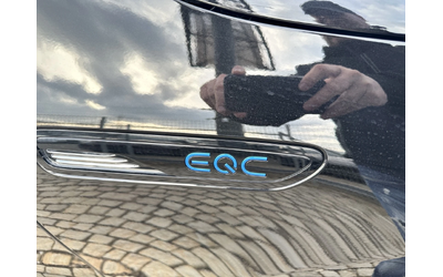 mercedes-benz-eqc - 4