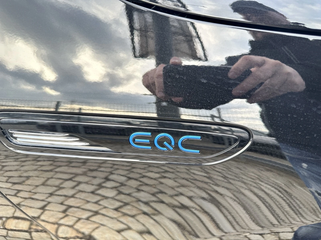 Mercedes-Benz EQC EQC400/4MATIC AMG Distronik, BURMESTER, 8000.Км!!! - автомобили, коли, обяви за нови и употребявани 4