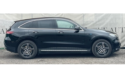 mercedes-benz-eqc - 4