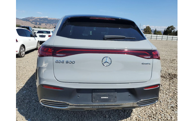 mercedes-benz-eqe - 5