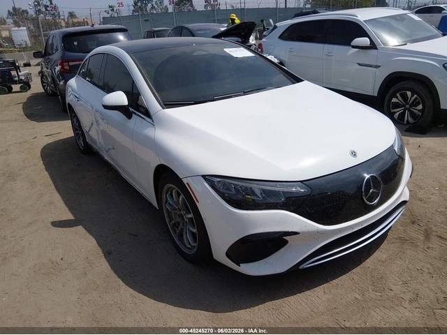 Mercedes-Benz EQE 350* BURMESTER* HUD* 360* КАМЕРА* ПАНОРАМА* - автомобили, коли, обяви за нови и употребявани 1