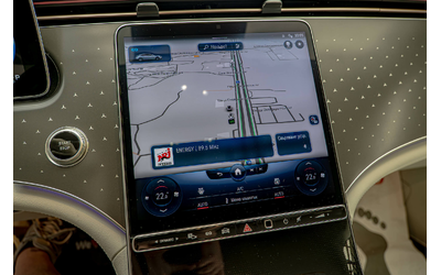 Mercedes-Benz EQE 600KM RANGE/350/Memory Packet/Ambient/Камера - автомобили, коли, обяви за нови и употребявани 11