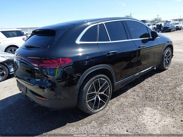 Mercedes-Benz EQE 350+ * ПОДГРЕВ* ОБДУХВАНЕ* 360* КАМЕРА* BURMESTER* - автомобили, коли, обяви за нови и употребявани 4