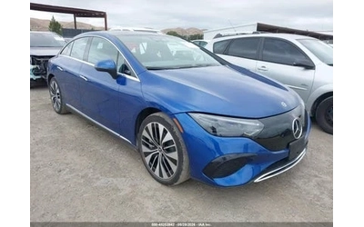 mercedes-benz-eqe - 1
