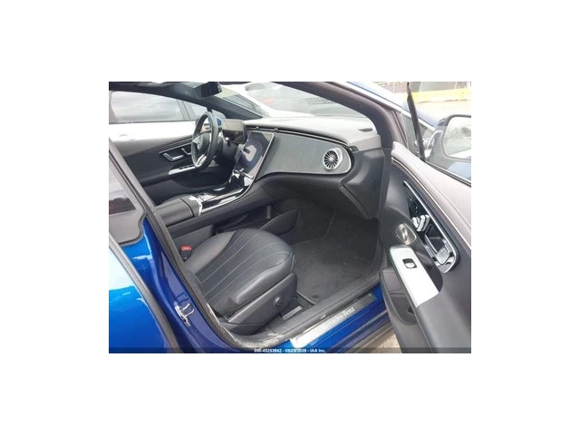 Mercedes-Benz EQE 350 - автомобили, коли, обяви за нови и употребявани 4