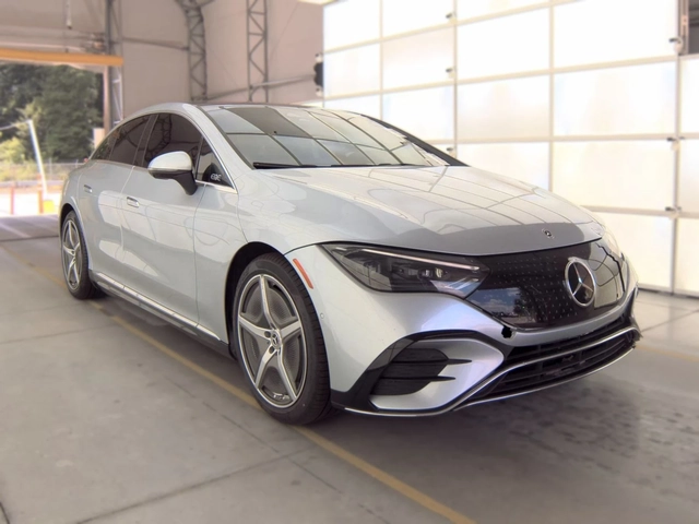 Mercedes-Benz EQE EQE 500 4MATIC | Panorama | Memory | Blind Spot | - автомобили, коли, обяви за нови и употребявани 0
