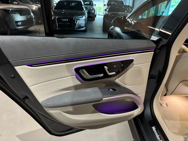 Mercedes-Benz EQS 580 AMG Гаранция - автомобили, коли, обяви за нови и употребявани 10