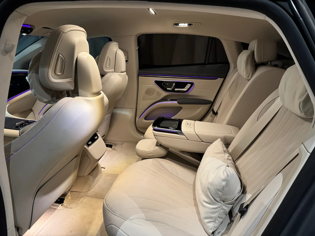 Mercedes-Benz EQS 580 AMG Гаранция - автомобили, коли, обяви за нови и употребявани 9