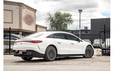 mercedes-benz-eqs - 4