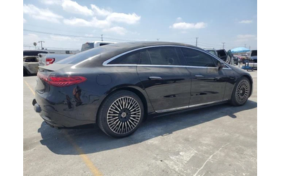 mercedes-benz-eqs - 3