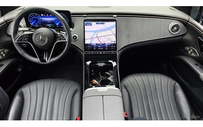 mercedes-benz-eqs - 2