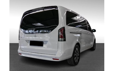 mercedes-benz-eqv - 1