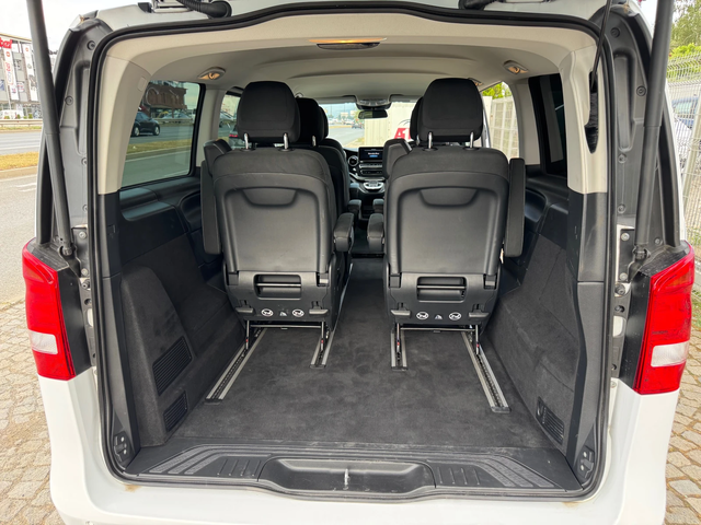 Mercedes-Benz EQV 300 Long - автомобили, коли, обяви за нови и употребявани 11