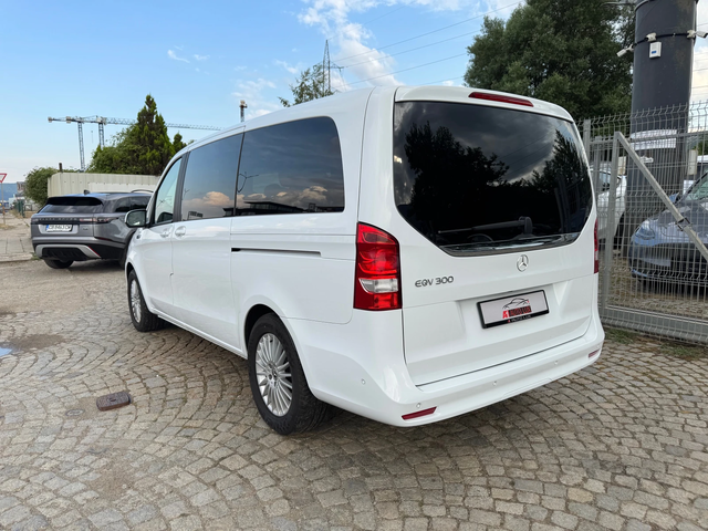 Mercedes-Benz EQV 300 Long - автомобили, коли, обяви за нови и употребявани 7