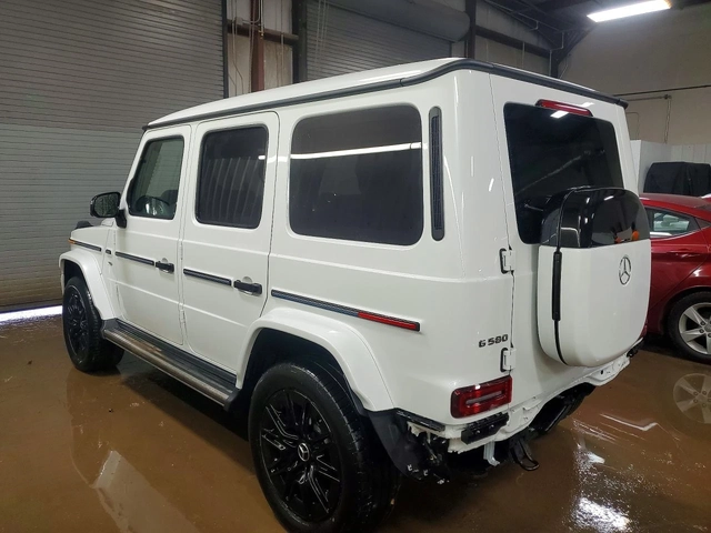 Mercedes-Benz G 580E 4М - автомобили, коли, обяви за нови и употребявани 2