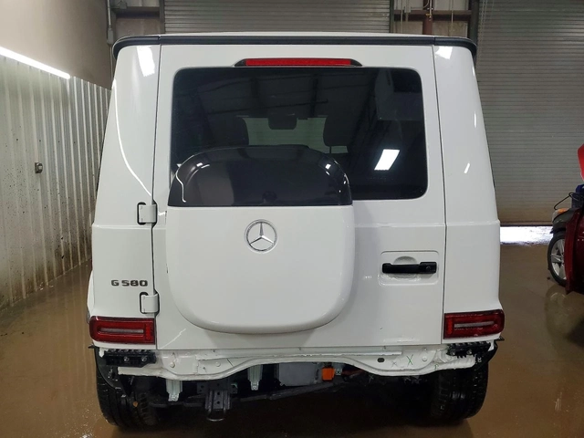 Mercedes-Benz G 580E 4М - автомобили, коли, обяви за нови и употребявани 5