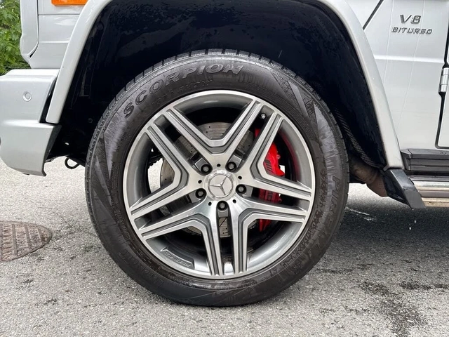 Mercedes-Benz G 63 AMG 4MATIC* DISTRONIC* МАСАЖ* МЪРТВА ТОЧ* ОБДУХ - автомобили, коли, обяви за нови и употребявани 5