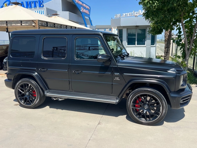 Mercedes-Benz G 63 AMG AMG, MAGNO, CARBON, TV, MASSAGE, BURMESTER, 22" - автомобили, коли, обяви за нови и употребявани 3