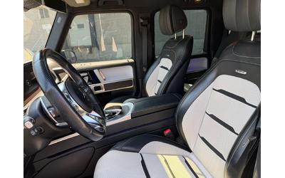 mercedes-benz-g-class-4-0l-8cyl-awd - 4