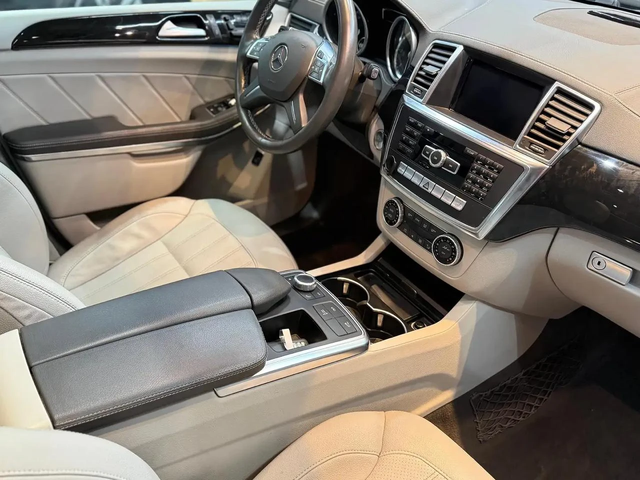 Mercedes-Benz GL 350 * AMG PACK* KEYLESS* PANO* BLIND SPOT* H&K* - автомобили, коли, обяви за нови и употребявани 6