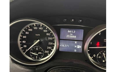 Mercedes-Benz GL 350 BLUETEC * ВЪЗДУШНО ОКАЧВАНЕ* ПОДГРЕВИ* КАМЕРА* - автомобили, коли, обяви за нови и употребявани 7