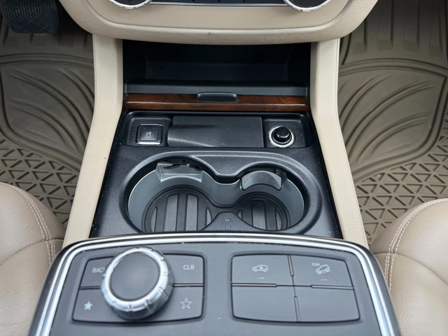 Mercedes-Benz GL 350 AMG-PACKAGE, BLUETEC, FULL SERVICE HISTORY - автомобили, коли, обяви за нови и употребявани 14
